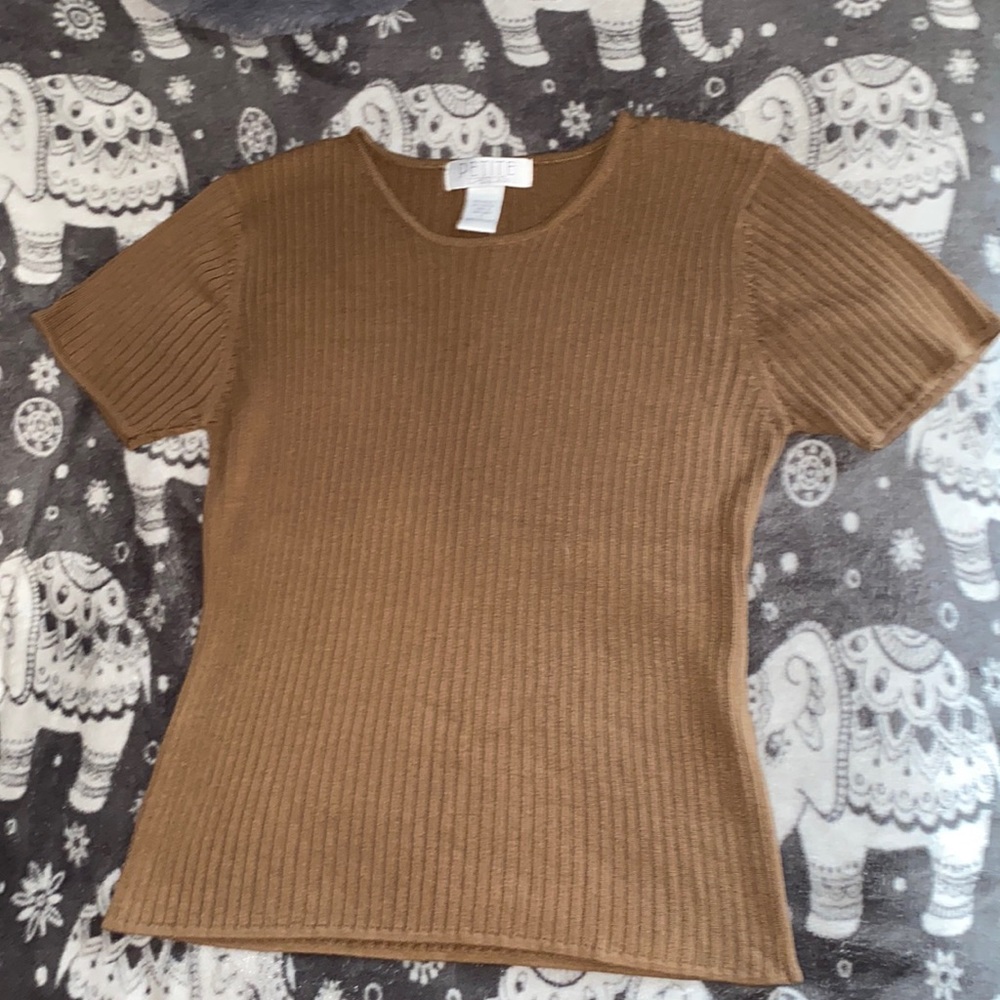 Brown ribbed tee